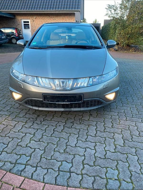 Grau Gebraucht 2007 Honda Civic Kleinwagen | 3.000 € (Superpreis) - Bild 1/4