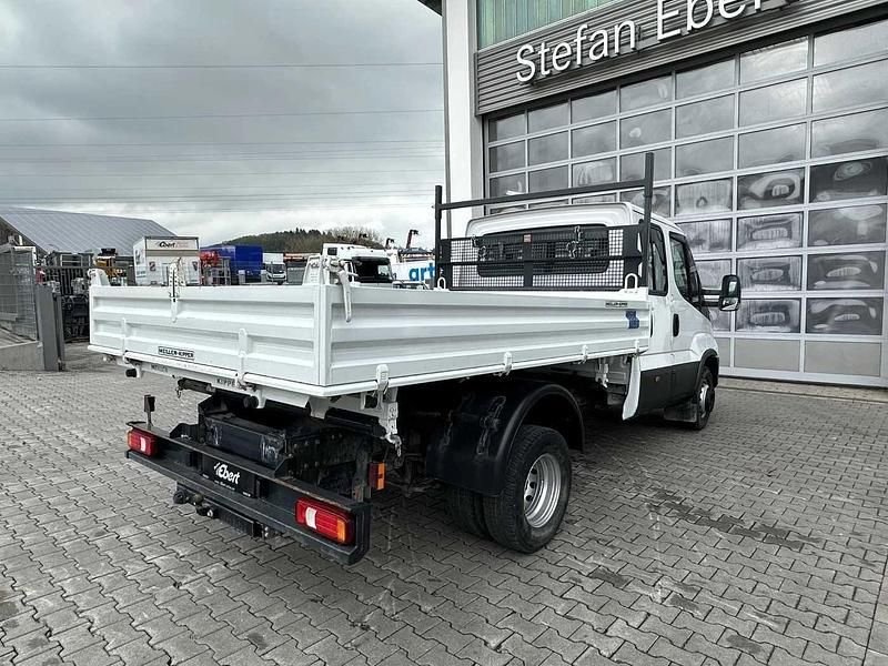 Gebraucht Iveco Massif 129 PS (94 kW) 2022 Weiss Van / Kleinbus