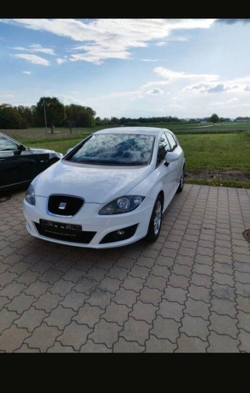 Weiß Gebraucht 2011 Seat Leon Kleinwagen | 5.200 € (Fairer Preis) - Bild 1/4