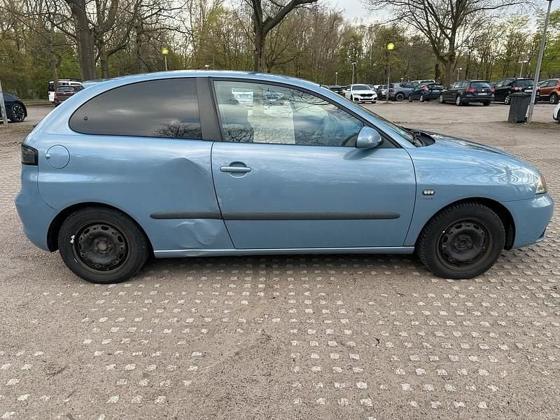 Gebraucht Seat Ibiza 101 PS (74 kW) 2009 Blau Kleinwagen