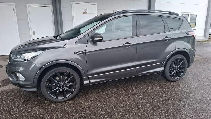 Grau Gebraucht 2019 Ford Kuga ST-Line SUV | 13.990 € (Superpreis) - Bild 1/4