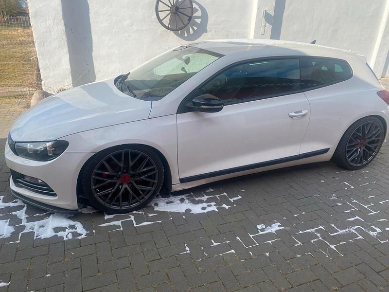 Gebraucht VW Scirocco 200 PS (147 kW) 2009 Weiß Coupé