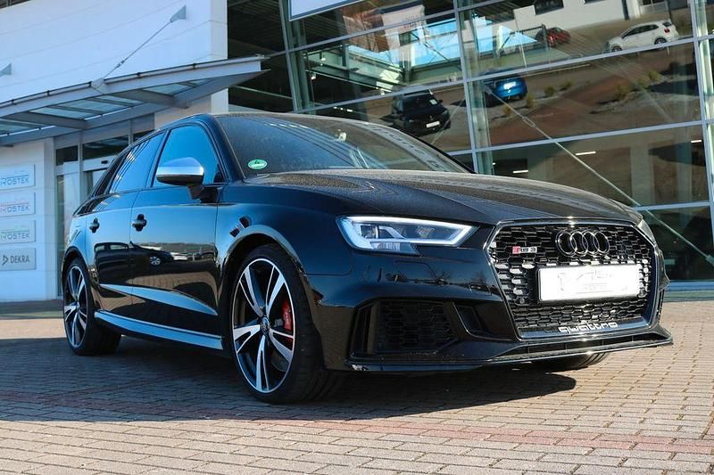 Schwarz Gebraucht 2019 Audi RS3 Sportback Sport Kleinwagen | 34.890 € (Guter Preis) - Bild 1/4