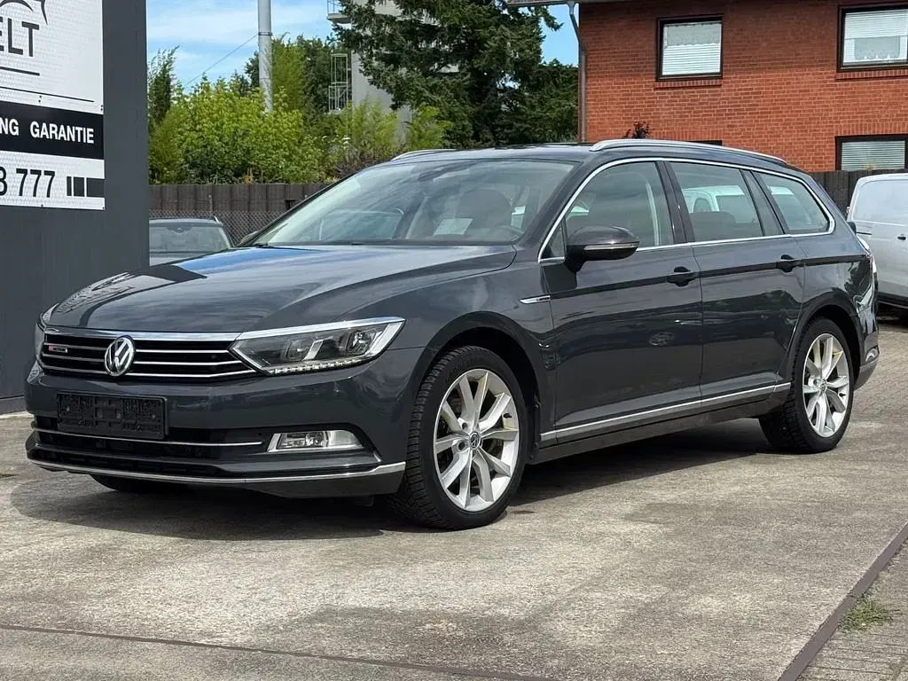 Gebraucht VW Passat Highline 190 PS (139 kW) 2018 Grau Kombi