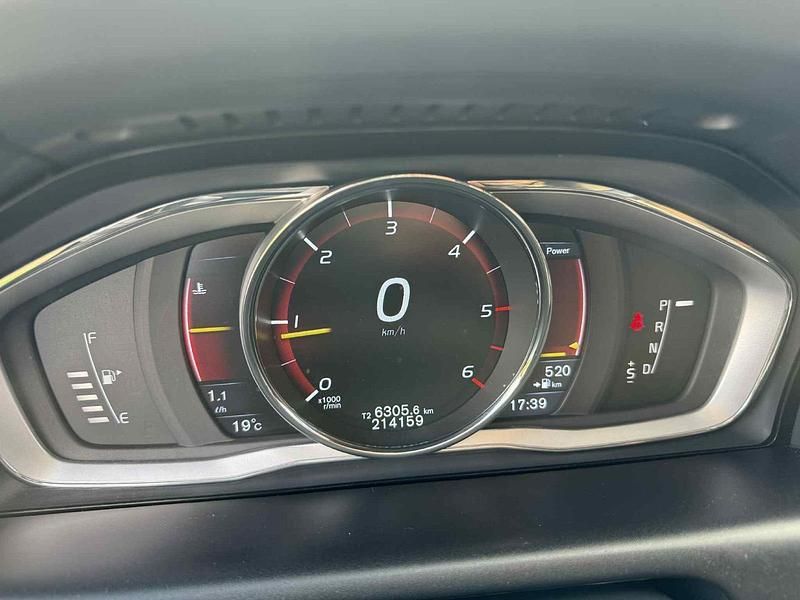 Grau Gebraucht 2016 Volvo XC60 SUV | 14.999 € (Teuer) - Bild 1/4