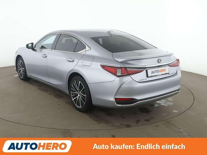 Gebraucht Lexus ES300H Business Edition 218 PS (160 kW) 2024 Sonic iridium Limousine