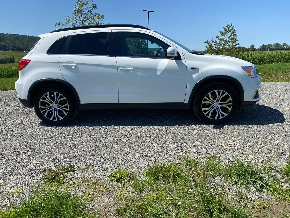 Gebraucht Mitsubishi ASX 150 PS (110 kW) 2018 Weiß SUV
