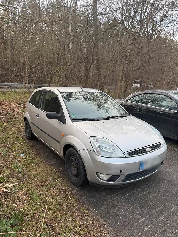 Gebraucht Ford Fiesta 80 PS (58 kW) 2003 Silber Kleinwagen