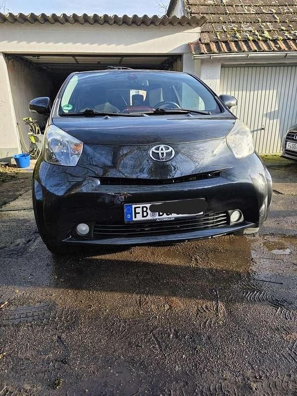 Gebraucht Toyota iQ Basis 68 PS (50 kW) 2011 Kleinwagen