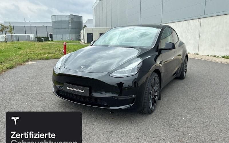 Schwarz Gebraucht 2022 Tesla Model Y Performance SUV | 35.900 € (Guter Preis) - Bild 1/4