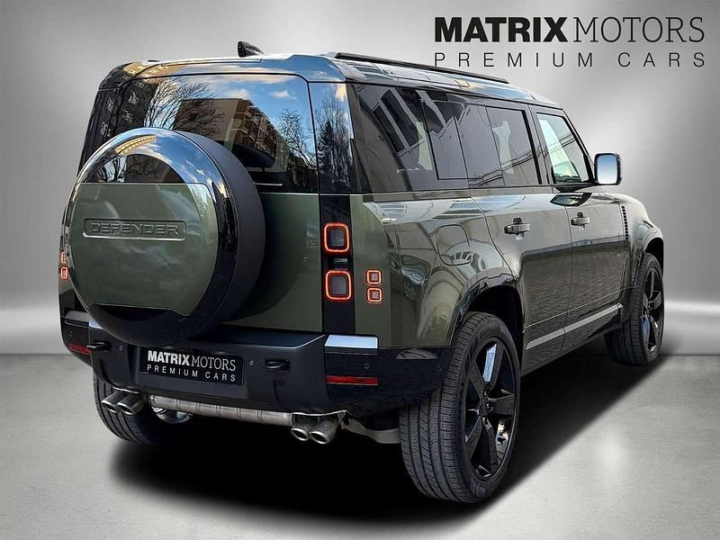 Neu Land Rover Defender HSE Dynamic 426 PS (313 kW) 2026 Grün SUV
