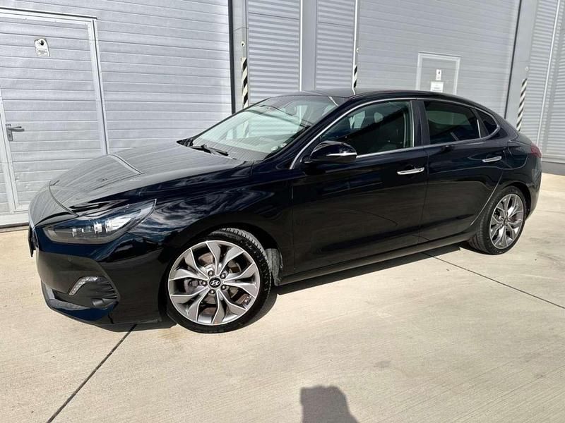 Gebraucht Hyundai i30 Style 140 PS (102 kW) 2018 Schwarz Coupé