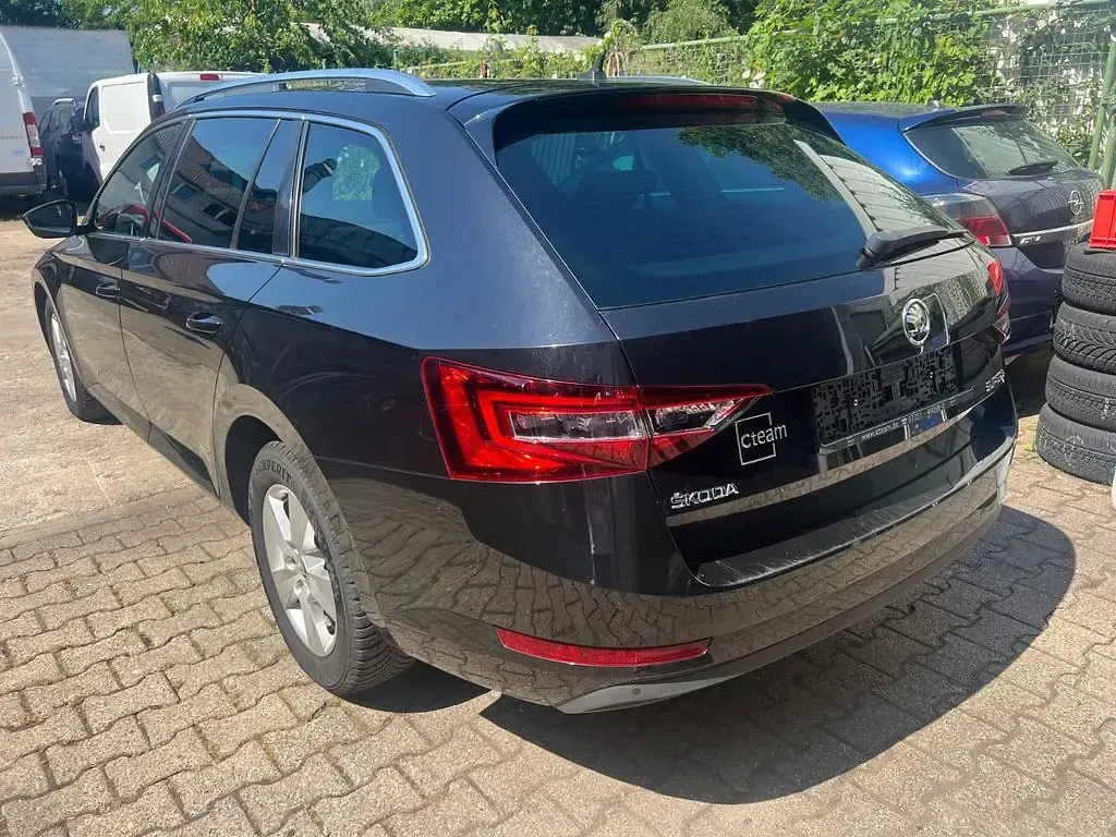 Gebraucht Skoda Superb Style 190 PS (139 kW) 2018 Schwarz Kombi