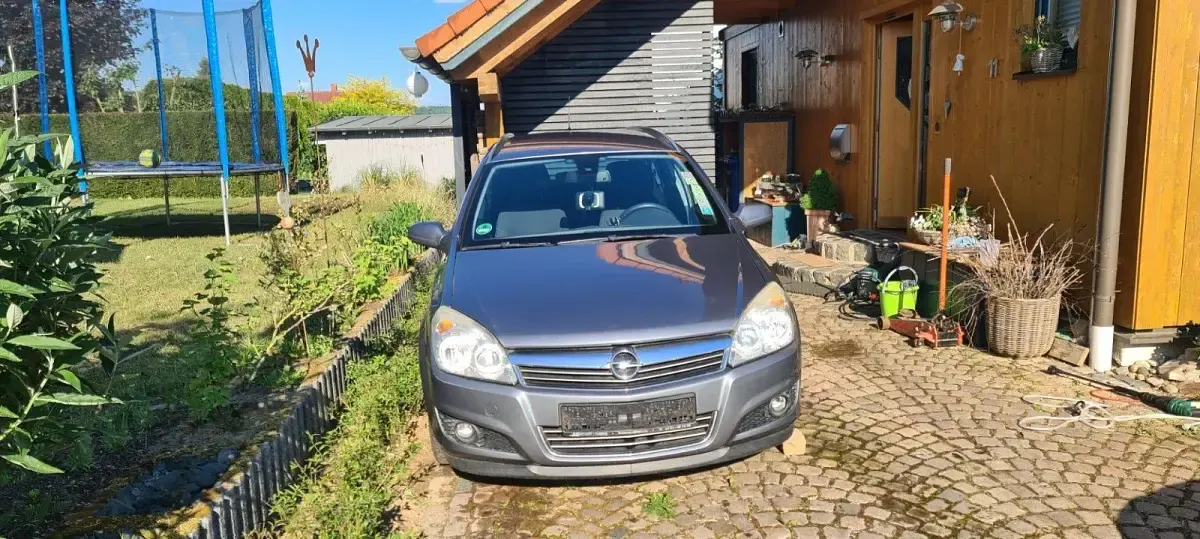 Gebraucht Opel Astra 105 PS (77 kW) 2007 Grau Kombi