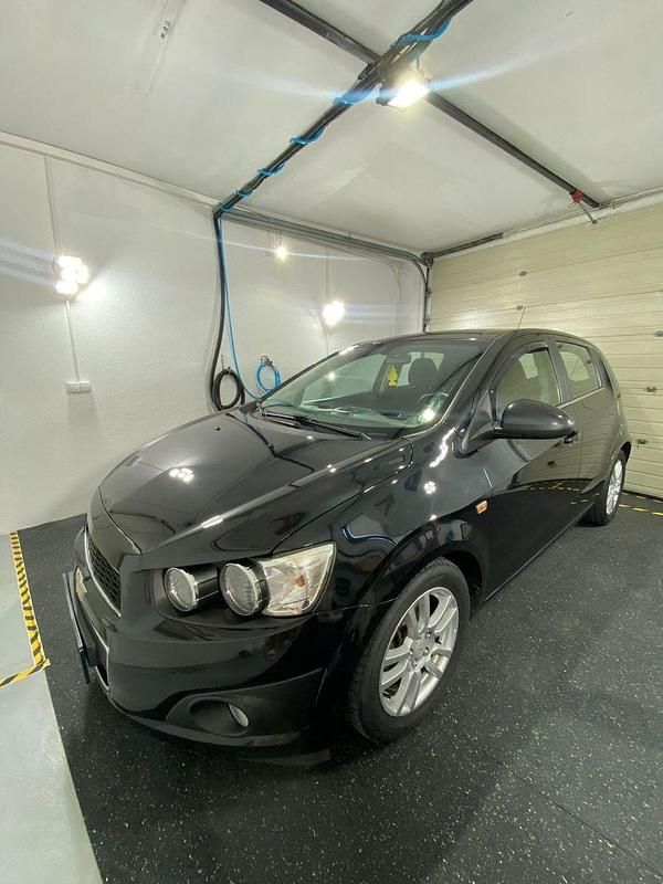 Schwarz Gebraucht 2011 Chevrolet Aveo LTZ Kleinwagen | 5.500 € (Fairer Preis) - Bild 1/4