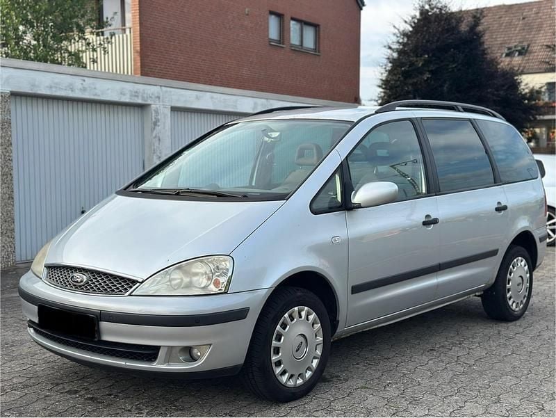 Silber Gebraucht 2005 Ford Galaxy Van / Kleinbus | 2.900 € (Fairer Preis) - Bild 1/4