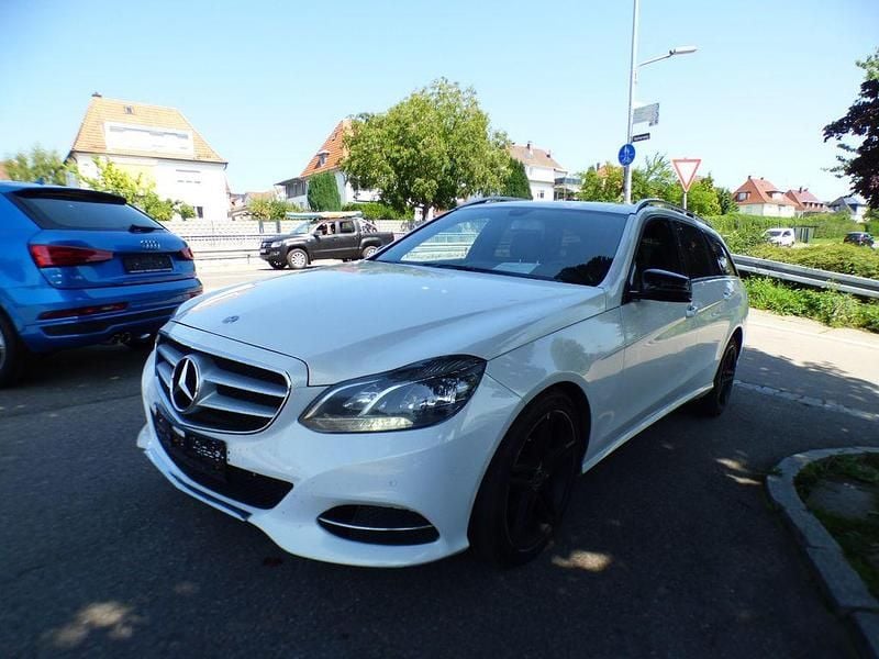 Weiß Gebraucht 2014 Mercedes E200 Kombi | 7.990 € (Superpreis) - Bild 1/4