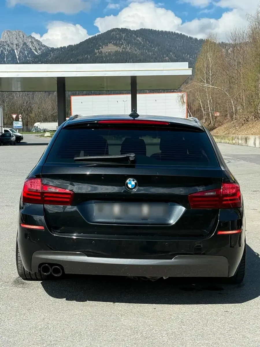 Second-hand BMW 520 184 CP (135 kW) 2010 Negru Break