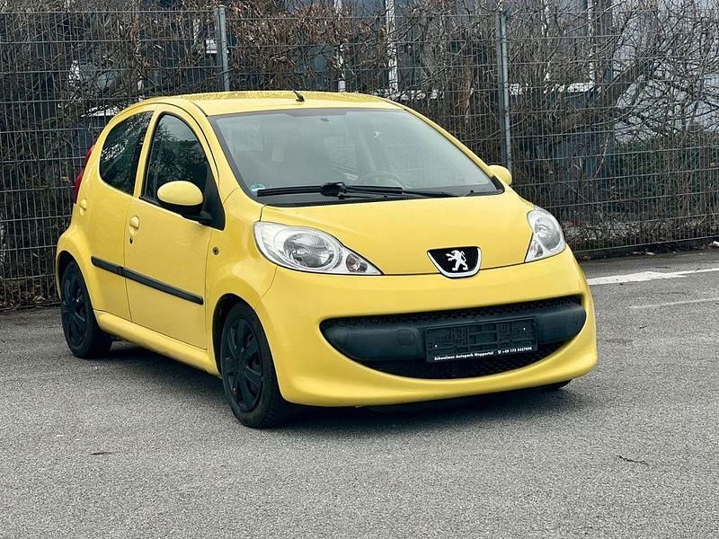 Gebraucht Peugeot 107 68 PS (50 kW) 2006 Gelb Kleinwagen
