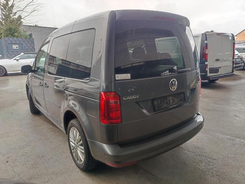Gebraucht VW Caddy Comfortline 150 PS (110 kW) 2016 Grau Van / Kleinbus