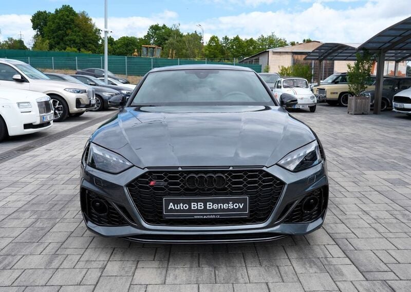 Grau Gebraucht 2024 Audi RS5 Sportback Sport Limousine | 71.990 € (Superpreis) - Bild 1/4