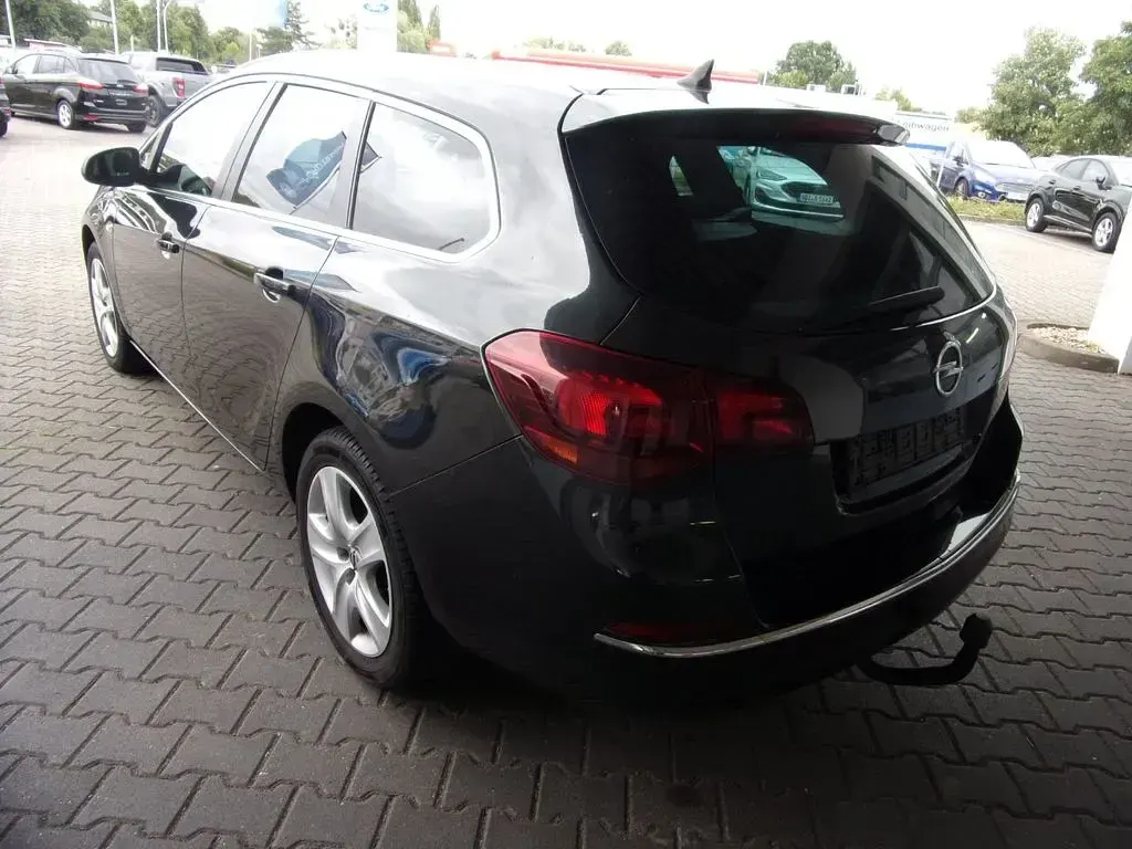 Gebraucht Opel Astra Exklusiv 136 PS (100 kW) 2015 Schwarz Kombi