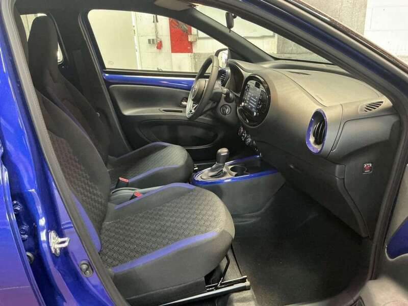 Blau Gebraucht 2023 Toyota Aygo Pulse Kleinwagen | 15.000 € (Guter Preis) - Bild 1/4