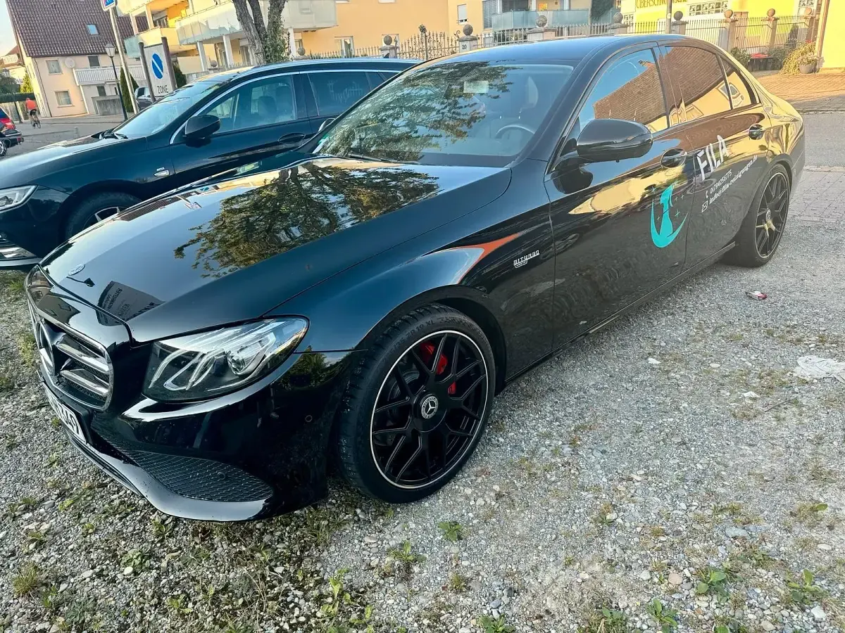 Gebraucht Mercedes E200 184 PS (135 kW) 2019 Schwarz Limousine