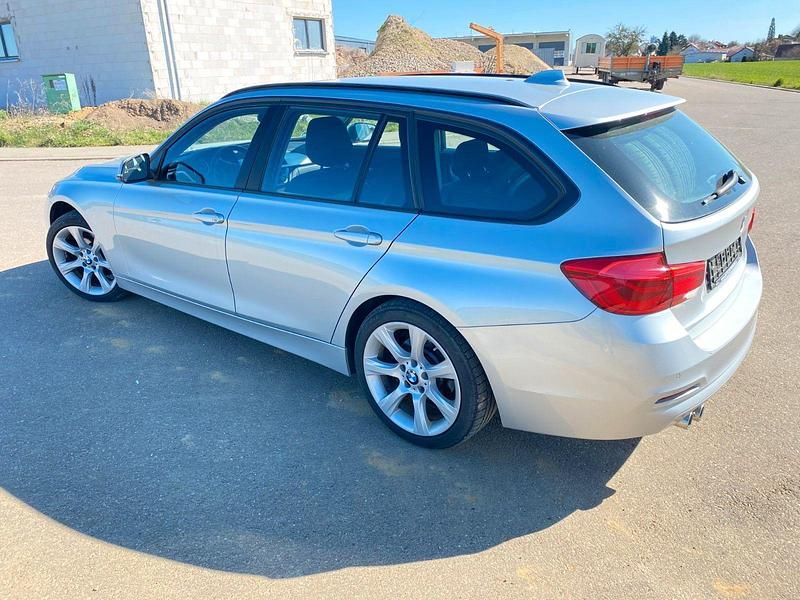 Gebraucht BMW 320 190 PS (139 kW) 2018 Silber Kombi