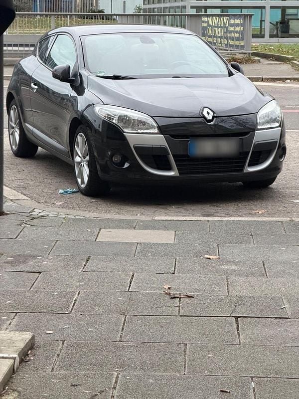 Schwarz Gebraucht 2010 Renault Mégane Coupé Luxe Coupé | 2.100 € (Superpreis) - Bild 1/4