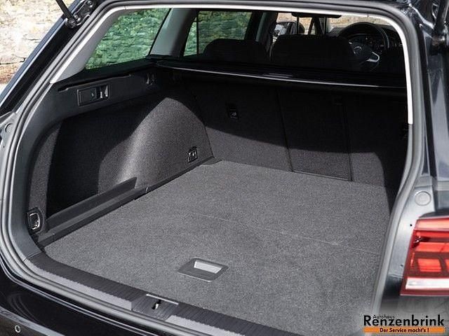 Gebraucht VW Passat Business 150 PS (110 kW) 2022 Schwarz Kombi