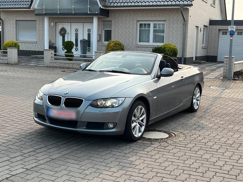 Grau Gebraucht 2009 BMW 320 Cabriolet Cabrio | 7.490 € (Superpreis) - Bild 1/4