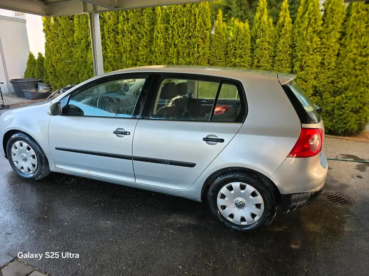 Gebraucht VW Golf V 140 PS (102 kW) 2003 Silber Kleinwagen