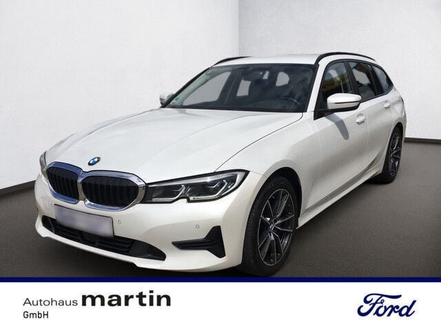 Mineralweiss Gebraucht 2021 BMW 320 Advantage Kombi | 27.690 € (Fairer Preis) - Bild 1/1
