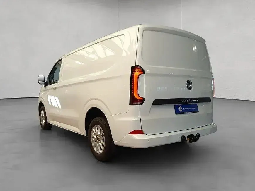 Gebraucht VW T7 110 PS (80 kW) 2025 Weiß Van