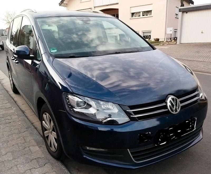 Gebraucht VW Sharan 150 PS (110 kW) 2019 Blau Van / Kleinbus