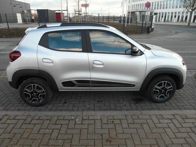 Silber Gebraucht 2022 Dacia Spring Comfort Plus Kleinwagen | 9.200 € (Superpreis) - Bild 1/4