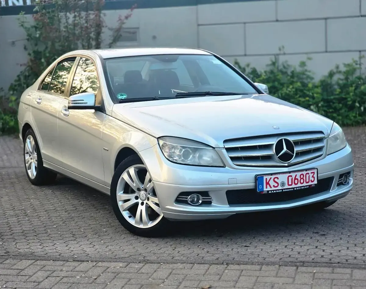 Gebraucht Mercedes C220 Classic 170 PS (125 kW) 2011 Silber Limousine