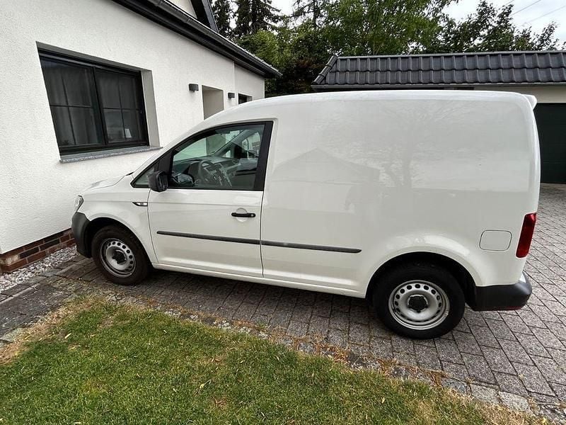 Weiß Gebraucht 2019 VW Caddy Conceptline Van / Kleinbus | 9.900 € (Guter Preis) - Bild 1/4