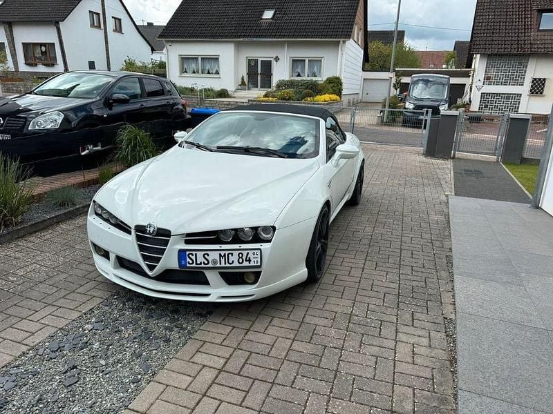 Weiß Gebraucht 2009 Alfa Romeo Spider Cabrio | 5.900 € (Superpreis) - Bild 1/4