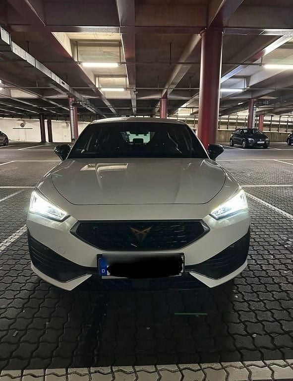 Gebraucht Cupra Leon 245 PS (180 kW) 2021 Weiß Limousine