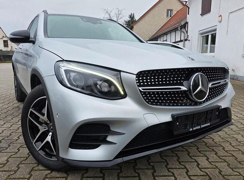 Silber Gebraucht 2020 Mercedes GLC220 AMG SUV | 26.179 € (Superpreis) - Bild 1/4