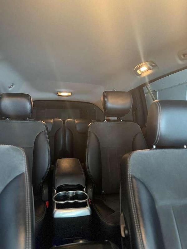 Silber Gebraucht 2008 Mercedes R320 Van / Kleinbus | 5.600 € (Superpreis) - Bild 1/4