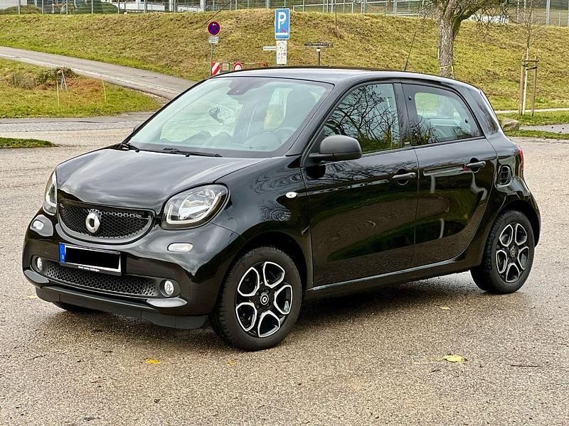 Gebraucht Smart ForFour Passion 90 PS (66 kW) 2019 Schwarz Kleinwagen