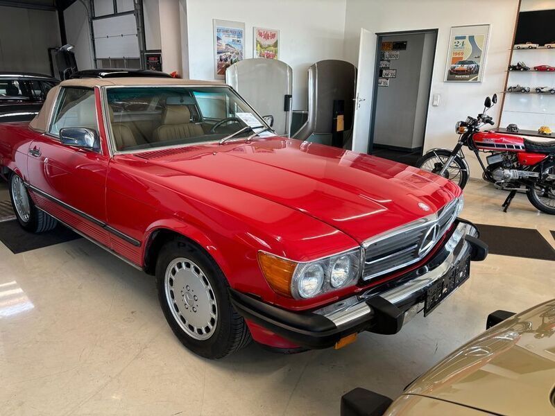 Gebraucht Mercedes 560 232 PS (170 kW) 1986 Rot Cabrio
