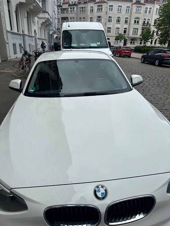 Gebraucht BMW 114 102 PS (75 kW) 2014 Weiß Kleinwagen
