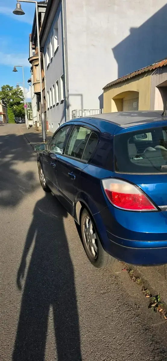 Gebraucht Opel Astra 66 PS (48 kW) 2005 Blau Kleinwagen