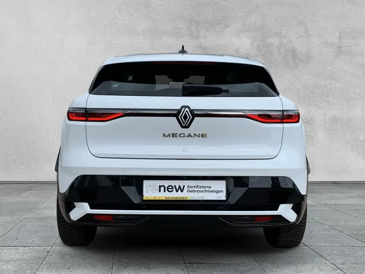 Gebraucht Renault Megane E-Tech Equilibre 96 kW (131 PS) 2023 Weiß Limousine