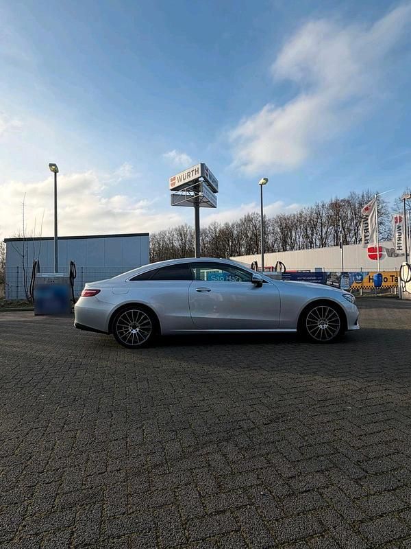 Gebraucht Mercedes E200 184 PS (135 kW) 2018 Grau Coupé