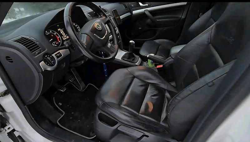 Second-hand Skoda Octavia RS 200 CP (147 kW) 2010 Alb Break